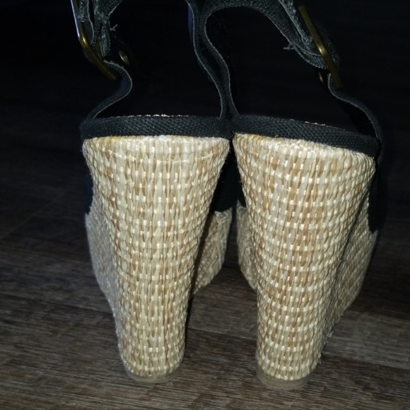 Steve Madden 'Witnes' Fabric Wedge Heels size 10 m - Picture 3 of 4